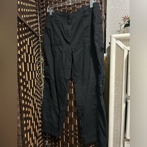 Jones New York black cotton capri style cargo pants. Sz 12! Super comfy